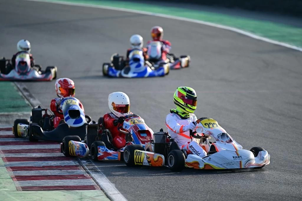 ريان نجار وراكان الفايز يتألقان في سادس وسابع جولات تحدي البحرين روتاكس ماكس