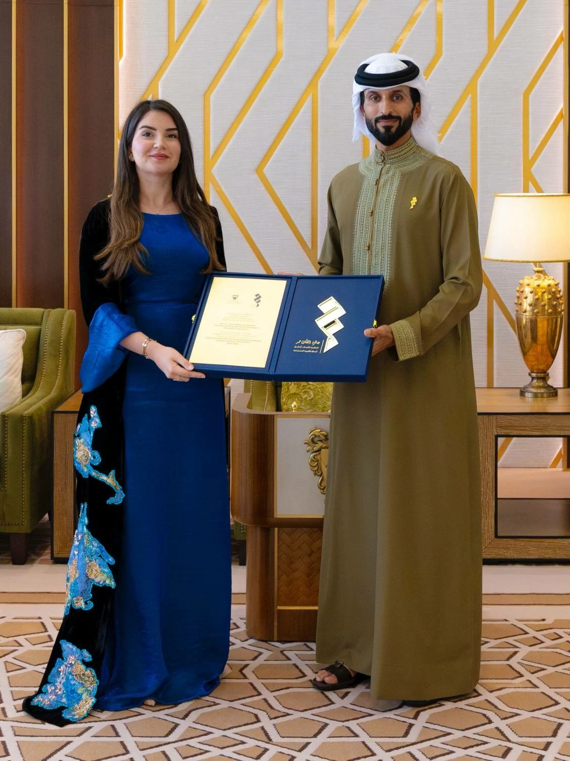 ناصر بن حمد يكرم الفائزين في النسخة الخامسة من جائزة الملك حمد لتمكين الشباب لتحقيق أهداف التنمية المستدامة