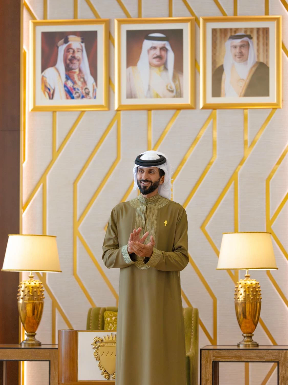 ناصر بن حمد يكرم الفائزين في النسخة الخامسة من جائزة الملك حمد لتمكين الشباب لتحقيق أهداف التنمية المستدامة