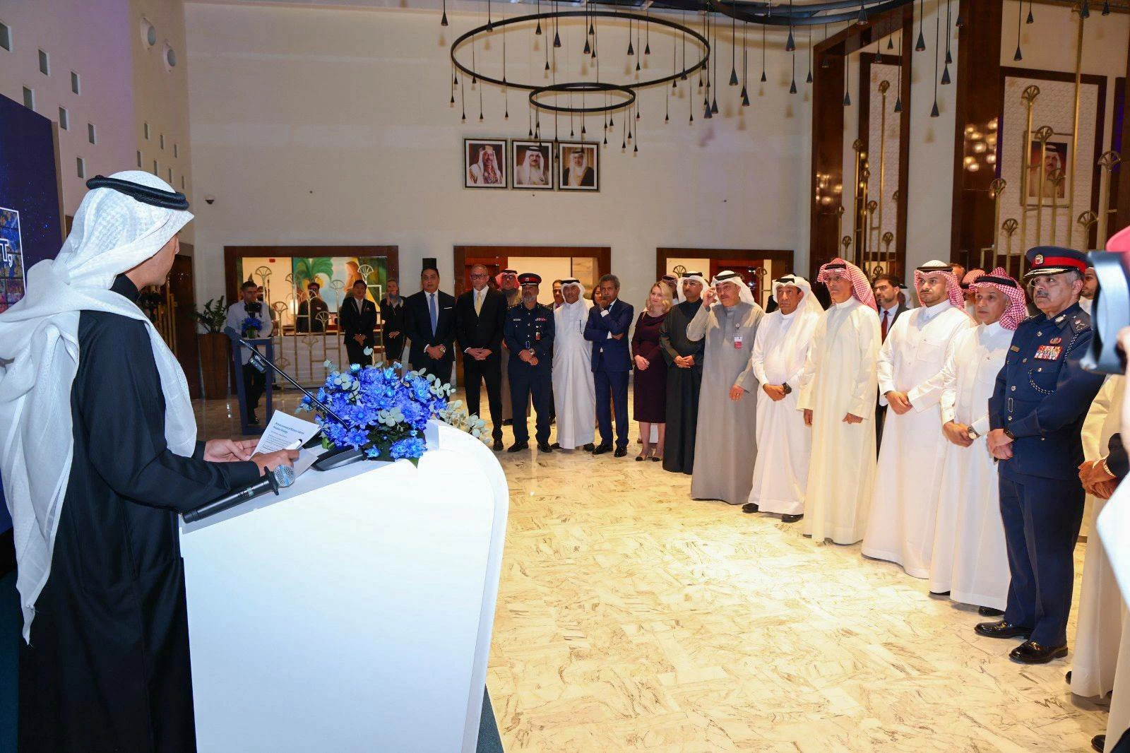 &laquo;المواصلات&raquo; توقع خطاب نوايا لإطلاق خط هليكوبتر مباشر بين البحرين والدمام قريباً