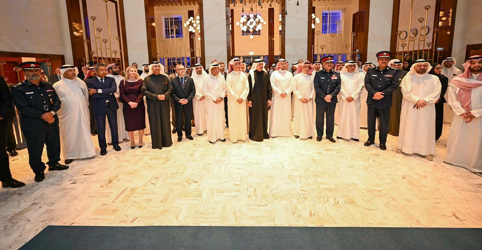 &laquo;المواصلات&raquo; توقع خطاب نوايا لإطلاق خط هليكوبتر مباشر بين البحرين والدمام قريباً