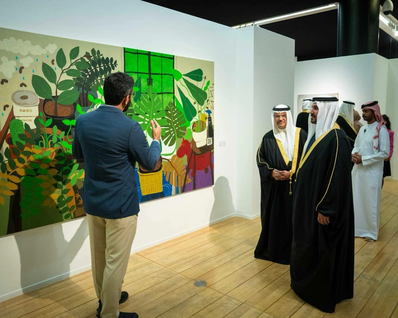 محمد بن سلمان يفتتح معرض البحرين السنوي للفنون التشكيلية الـ 52