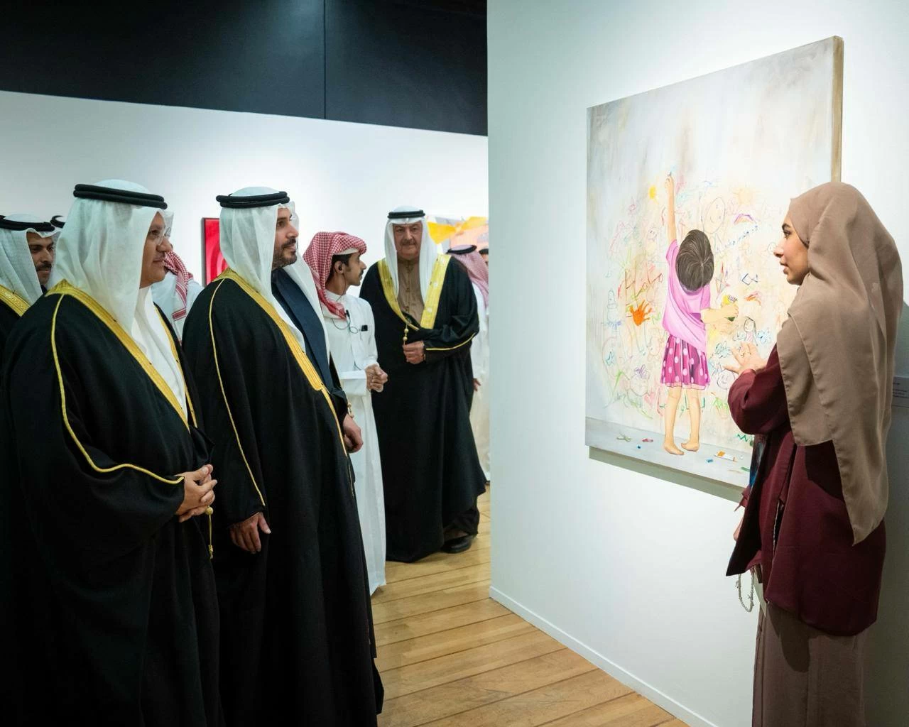 محمد بن سلمان يفتتح معرض البحرين السنوي للفنون التشكيلية الـ 52