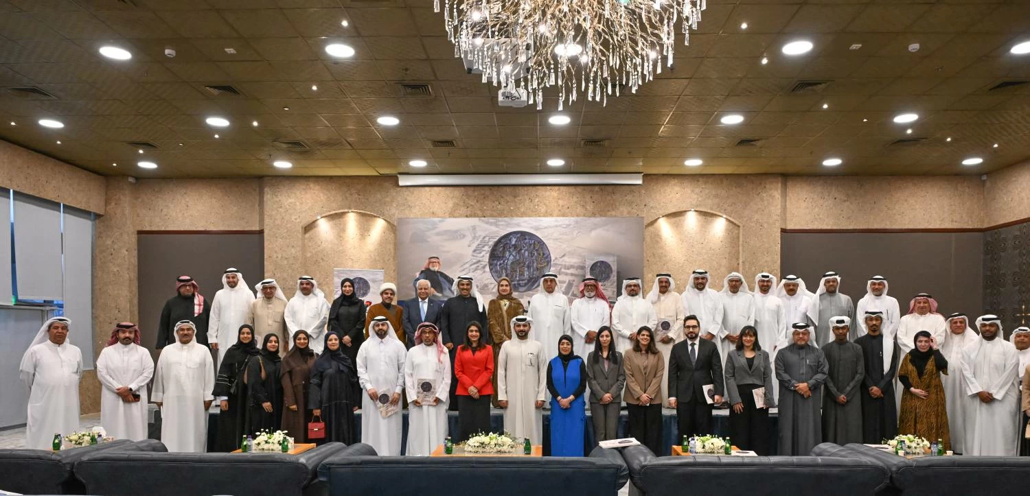 تدشين كتاب &laquo;دلمون مملكة الحضارة&raquo; للدكتور عبدالعزيز صويلح