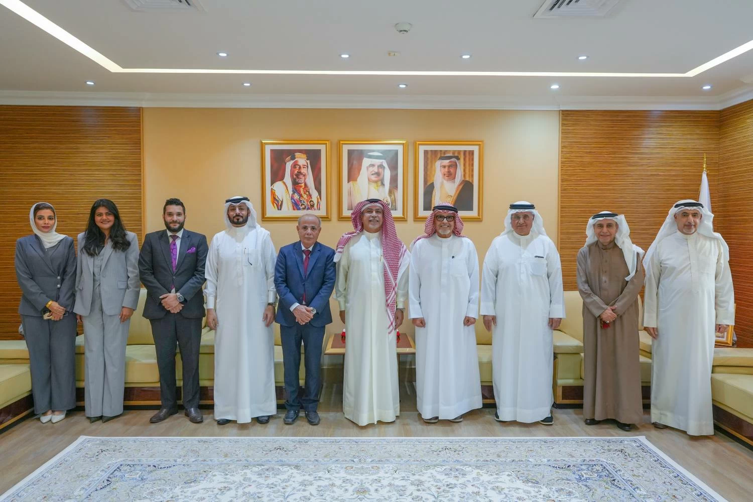 نائب رئيس المجلس الأعلى للقضاء يستقبل رئيس وأعضاء جمعية المحامين البحرينية