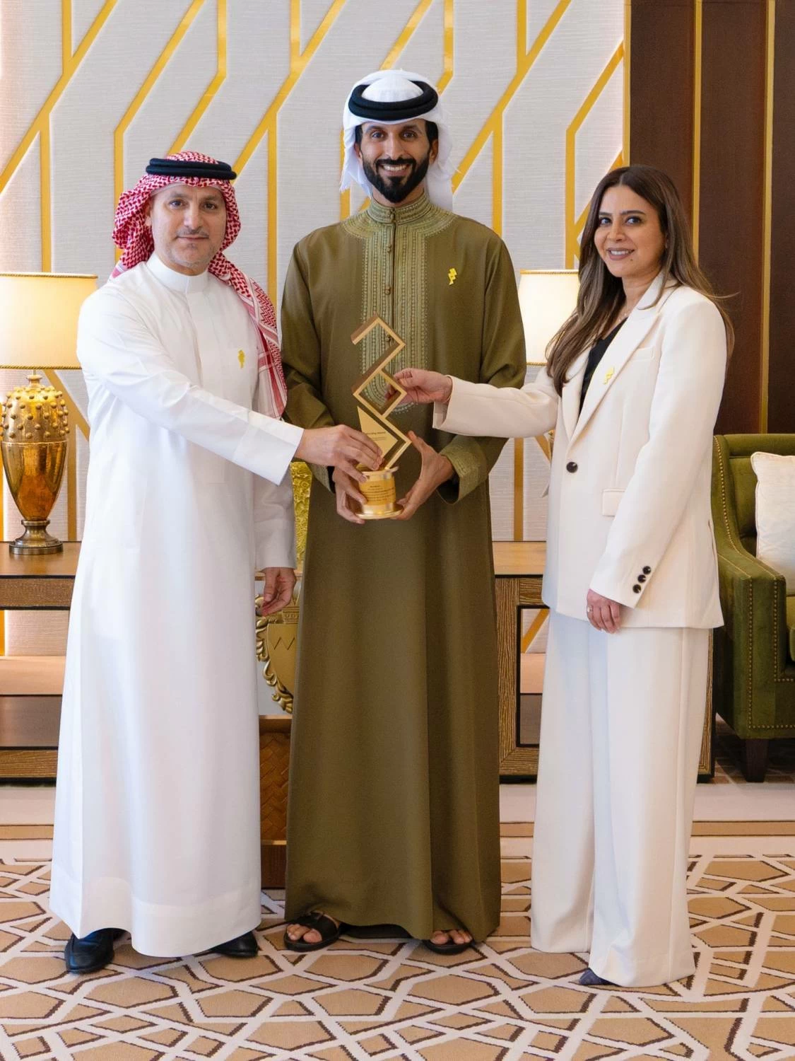 الفائزون بجائزة الملك حمد لتمكين الشباب: الجائزة نقطة تحوّل تلهم الشباب وتقود مبادرات مستدامة