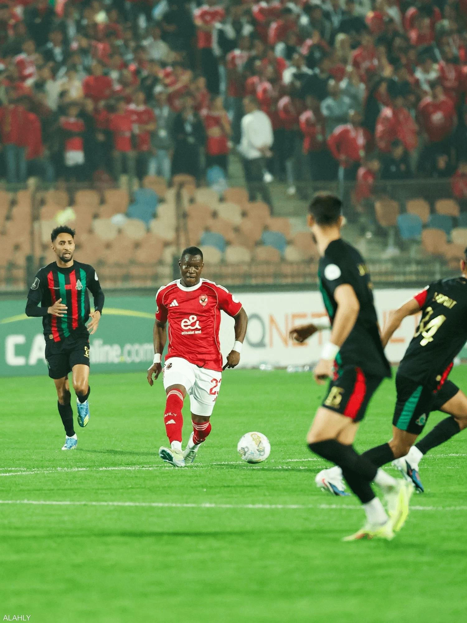 أحداث مباراة الأهلي والجيش الملكي.. أول قرار رسمي من كاف
