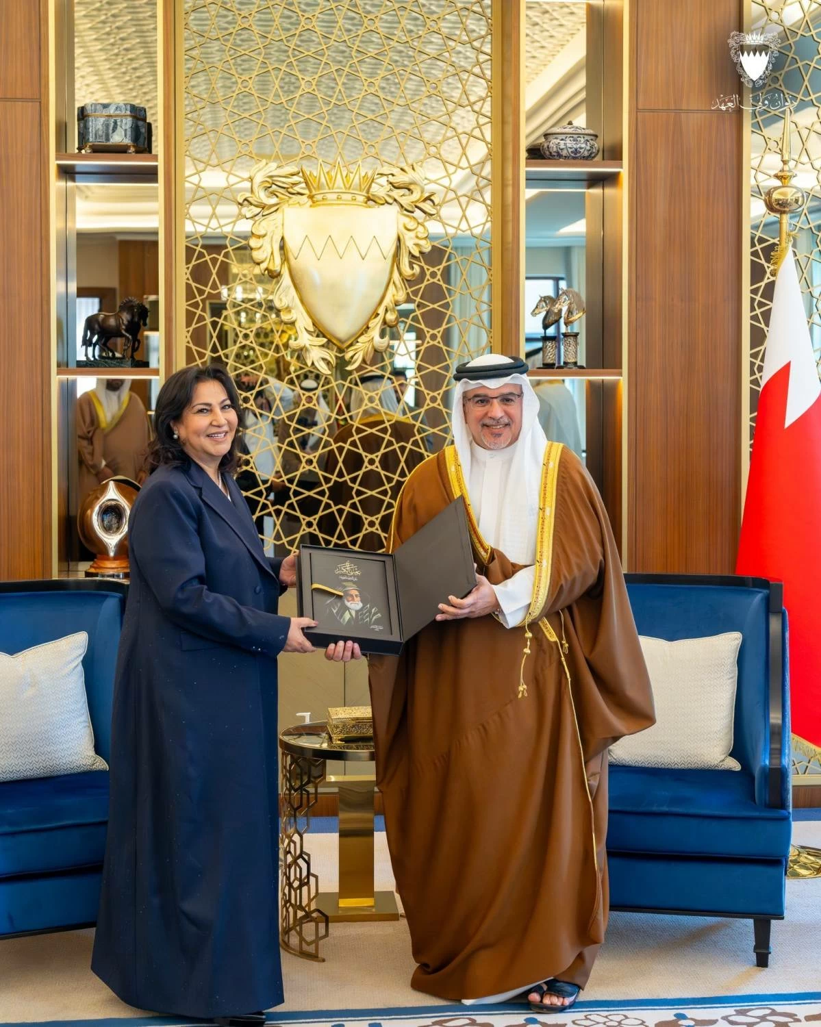 ولي العهد رئيس الوزراء يستقبل الكاتبة الصحفية سوسن الشاعر