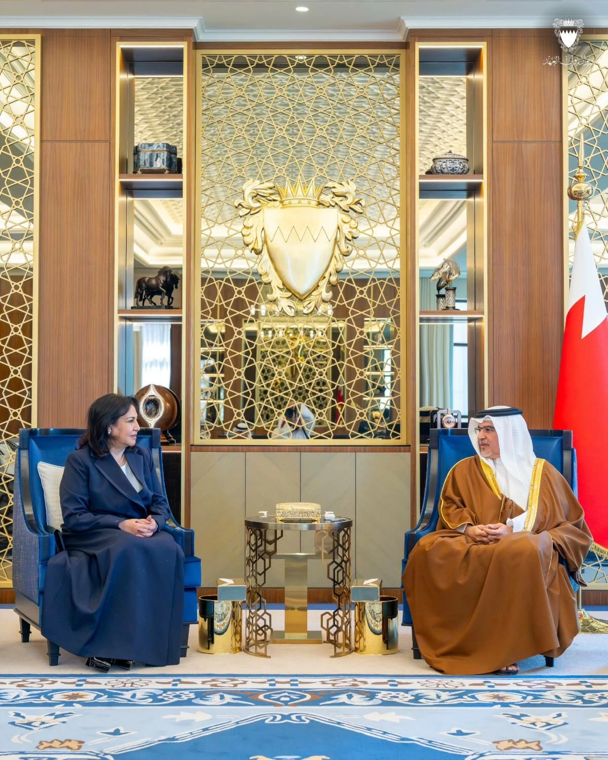 ولي العهد رئيس الوزراء يستقبل الكاتبة الصحفية سوسن الشاعر