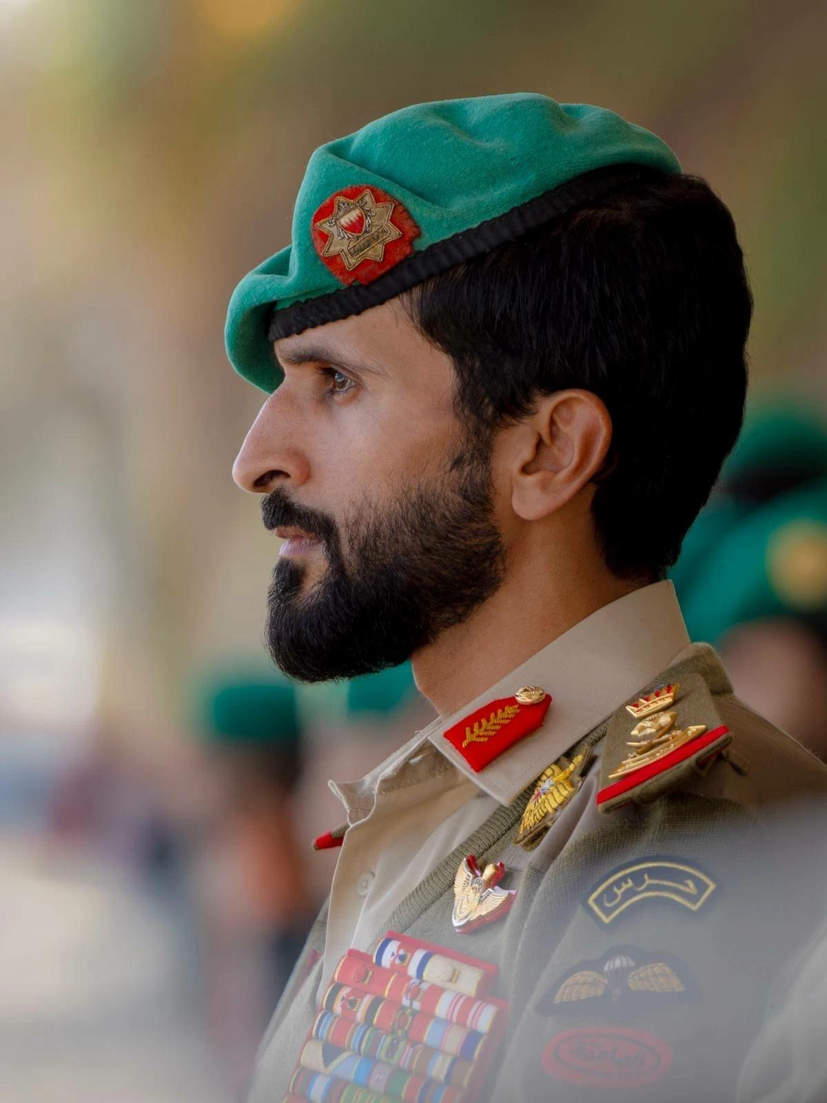 ناصر بن حمد يرعى حفل تخريج إحدى دورات المستجدين بالحرس الملكي