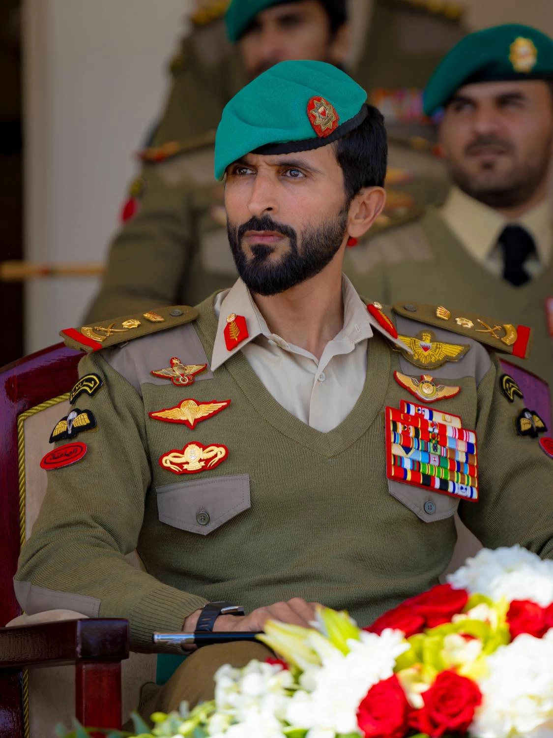 ناصر بن حمد يرعى حفل تخريج إحدى دورات المستجدين بالحرس الملكي