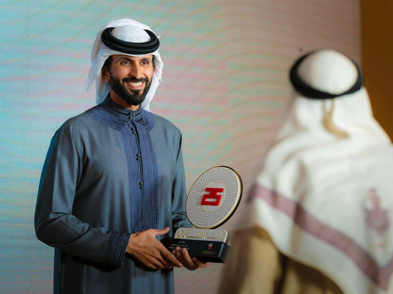 ناصر بن حمد: الاستثمار في الإنسان ركيزة النهج الملكي وعطاء المؤسسة الملكية امتداد لرؤية الملك الإنسانية