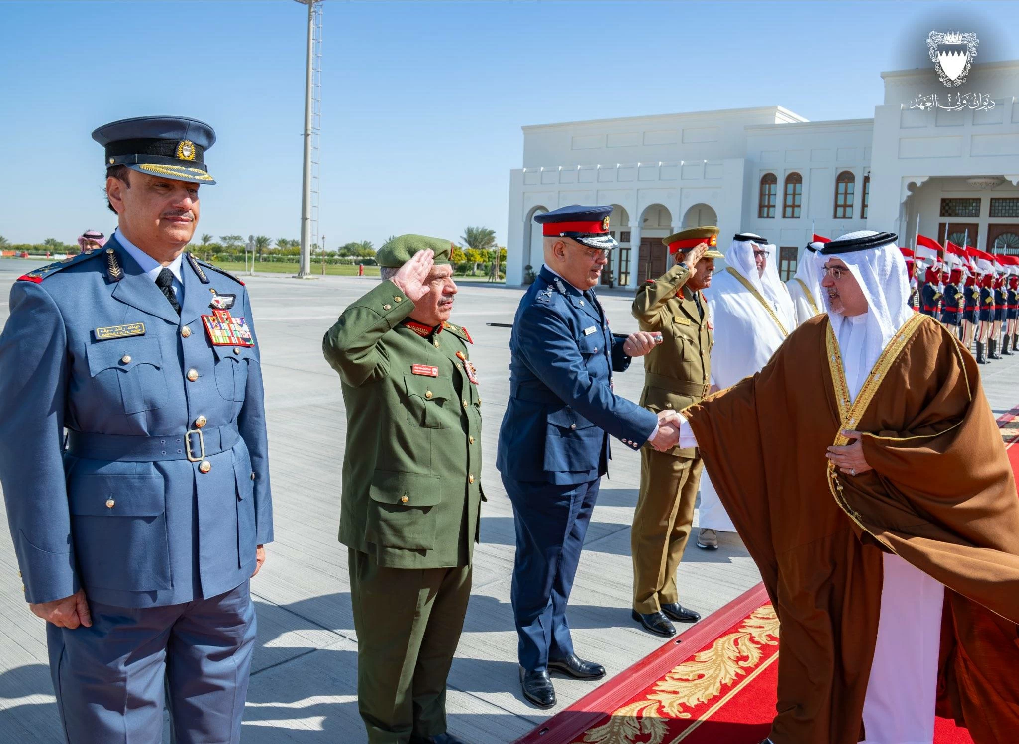 ولي العهد رئيس مجلس الوزراء يغادر أرض الوطن متوجهاً إلى قطر