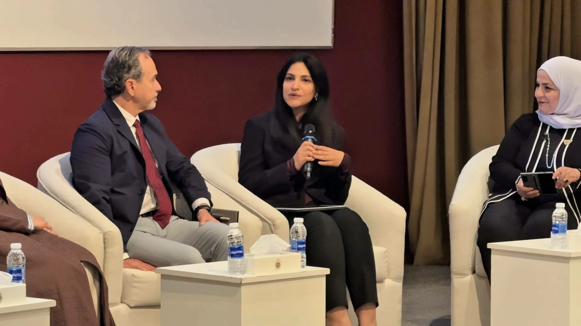 وزارة التربية تنظم حلقة نقاشية بعنوان &laquo;مستقبل التعليم في ظل التحديات المعاصرة والاستعداد لمستقبل باهر&raquo;