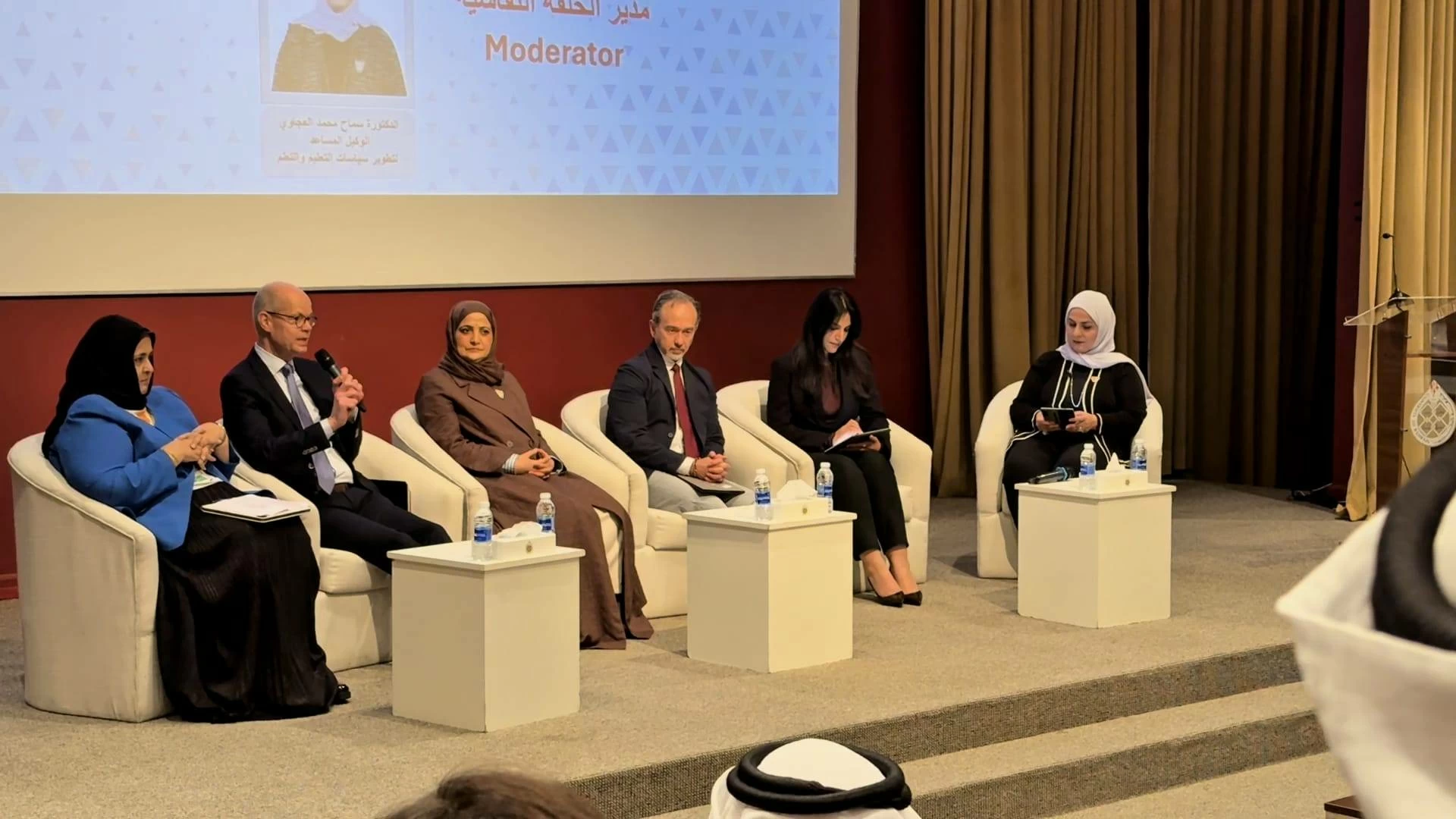 وزارة التربية تنظم حلقة نقاشية بعنوان &laquo;مستقبل التعليم في ظل التحديات المعاصرة والاستعداد لمستقبل باهر&raquo;