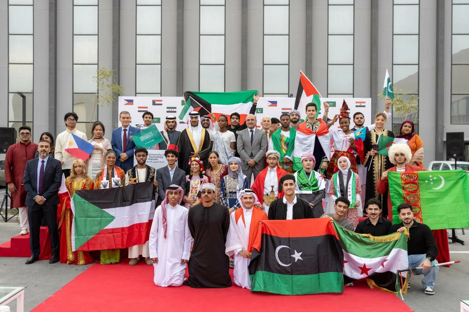 &laquo;البحرين للتكنولوجيا&raquo; تشهد إقبالاً جماهيرياً كثيفاً بـ &laquo;يوم الثقافات 2026&raquo;