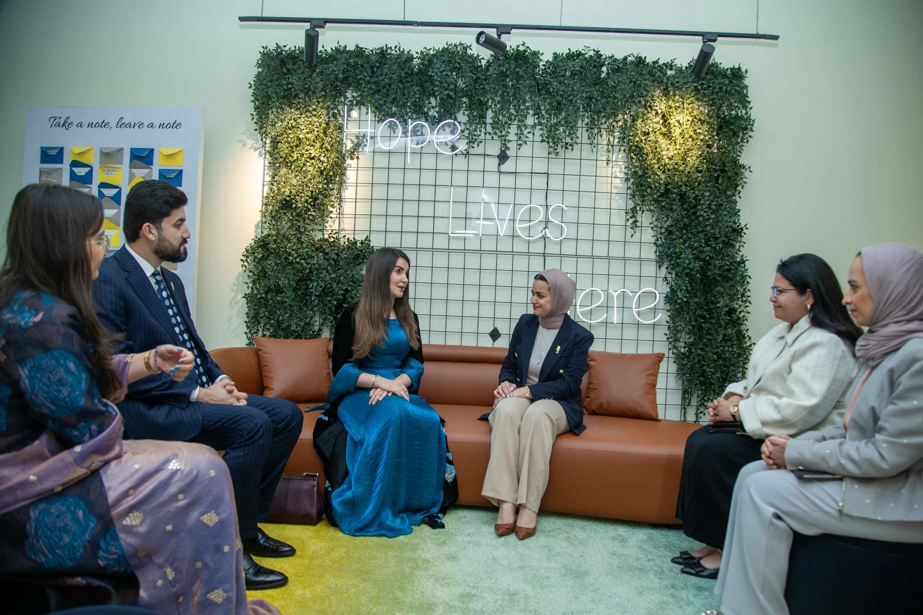 وزيرة الشباب تبحث التعاون المشترك مع مدير البرامج والشراكات بمؤسسة كردستان