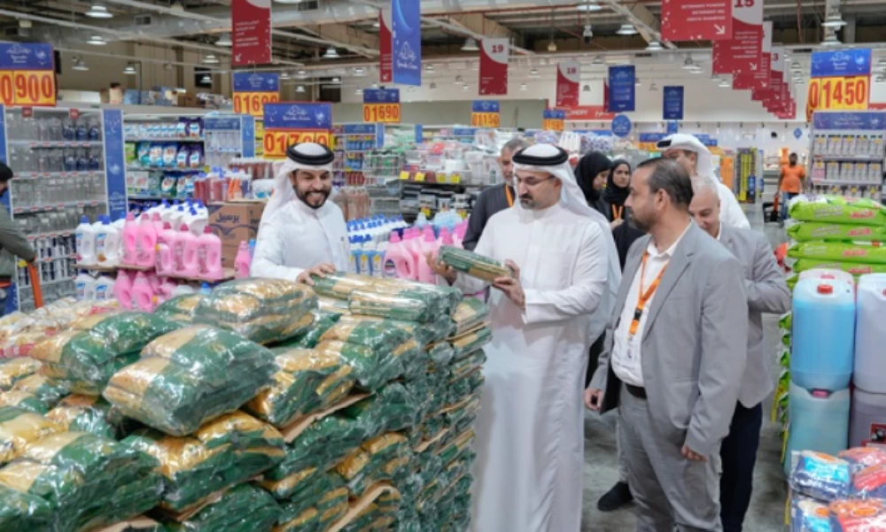 وزير الصناعة والتجارة يتفقد الأسواق التجارية لمتابعة توافر السلع وضمان استقرار أسعارها