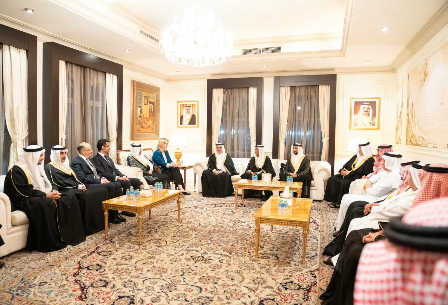 نائب جلالة الملك ولي العهد يزور عدداً من المجالس الرمضانية