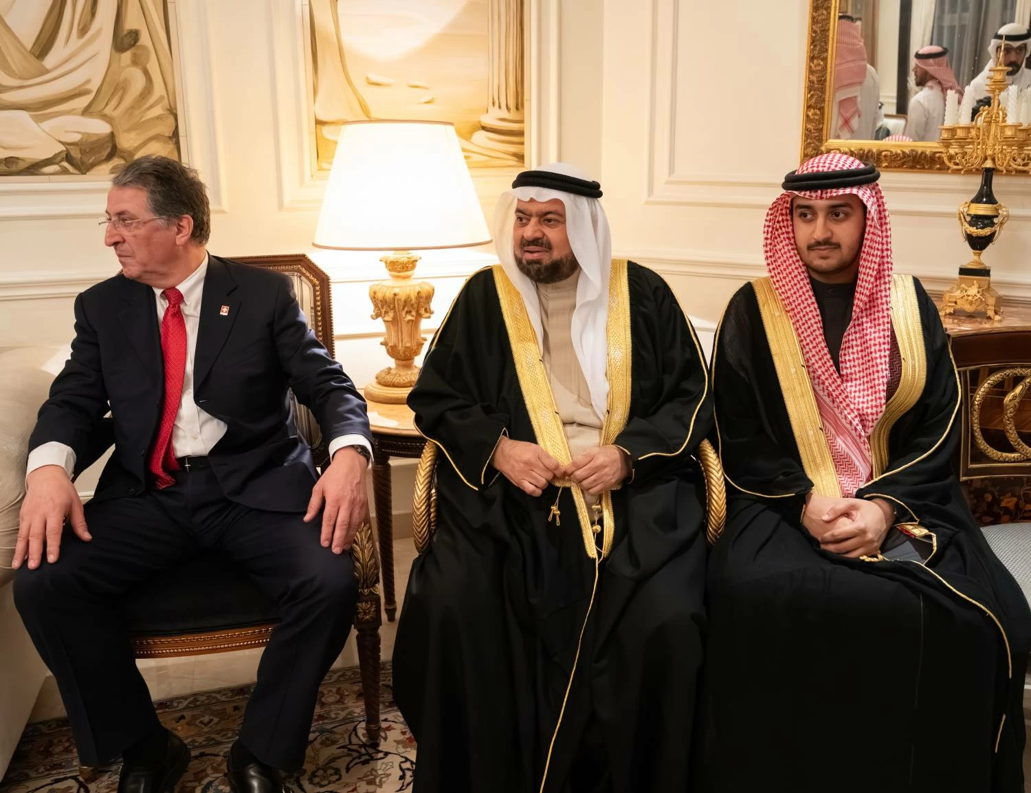 نائب جلالة الملك ولي العهد يزور عدداً من المجالس الرمضانية