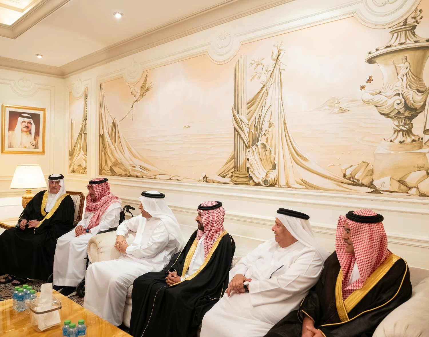 نائب جلالة الملك ولي العهد يزور عدداً من المجالس الرمضانية