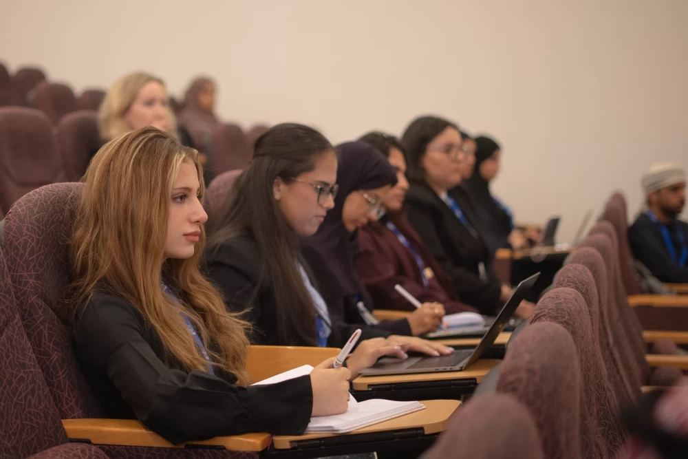 في لحظة فخر للجامعة الملكية للبنات.. طالبات القانون يحققن المركز الثاني من بين 13 دولة مشاركة
