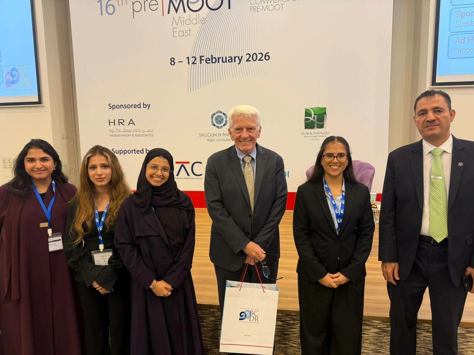 في لحظة فخر للجامعة الملكية للبنات.. طالبات القانون يحققن المركز الثاني من بين 13 دولة مشاركة