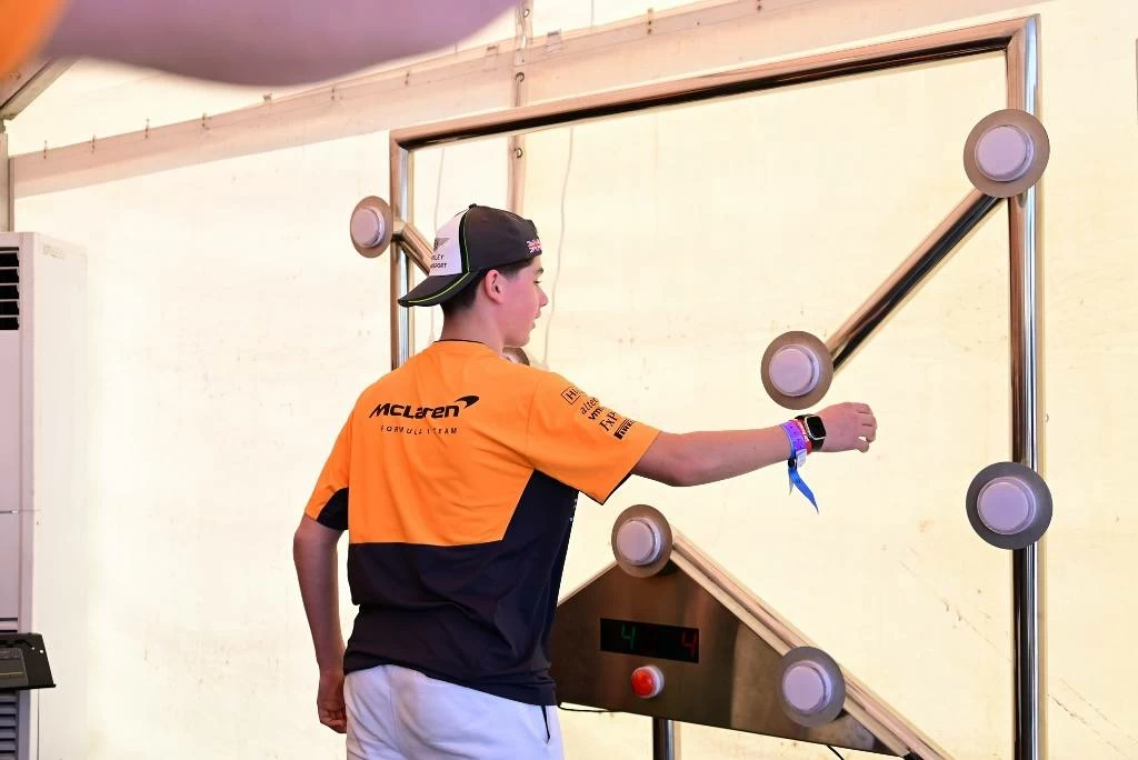 أنتونيللي يضمن استمرار مرسيدس في الصدارة في اليوم الثاني من تجارب البحرين الثانية