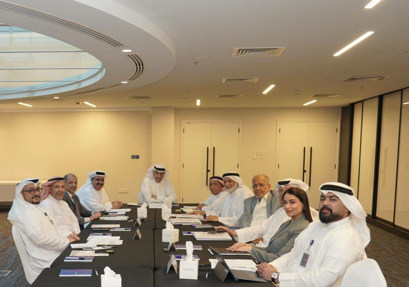 فخرو: لجنة الانتخابات تستعرض تقارير الفرق المنبثقة ومستجدات مقر الاقتراع