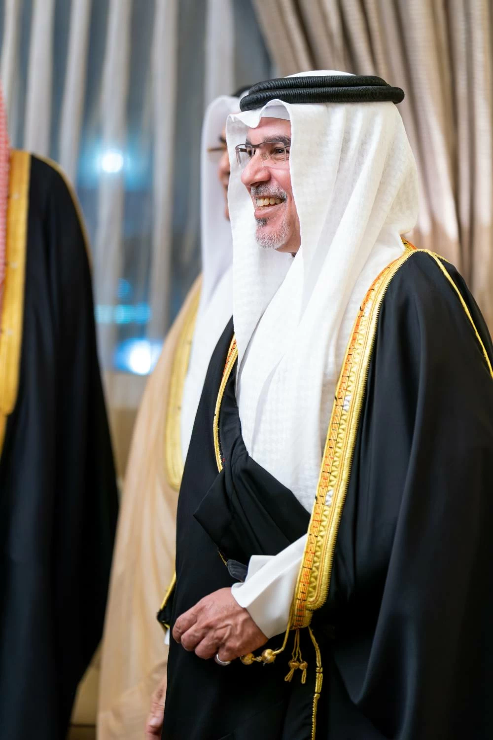 نائب الملك ولي العهد يزور مجالس عائلة العصفور وفيصل جواد والمرحوم علي فخرو