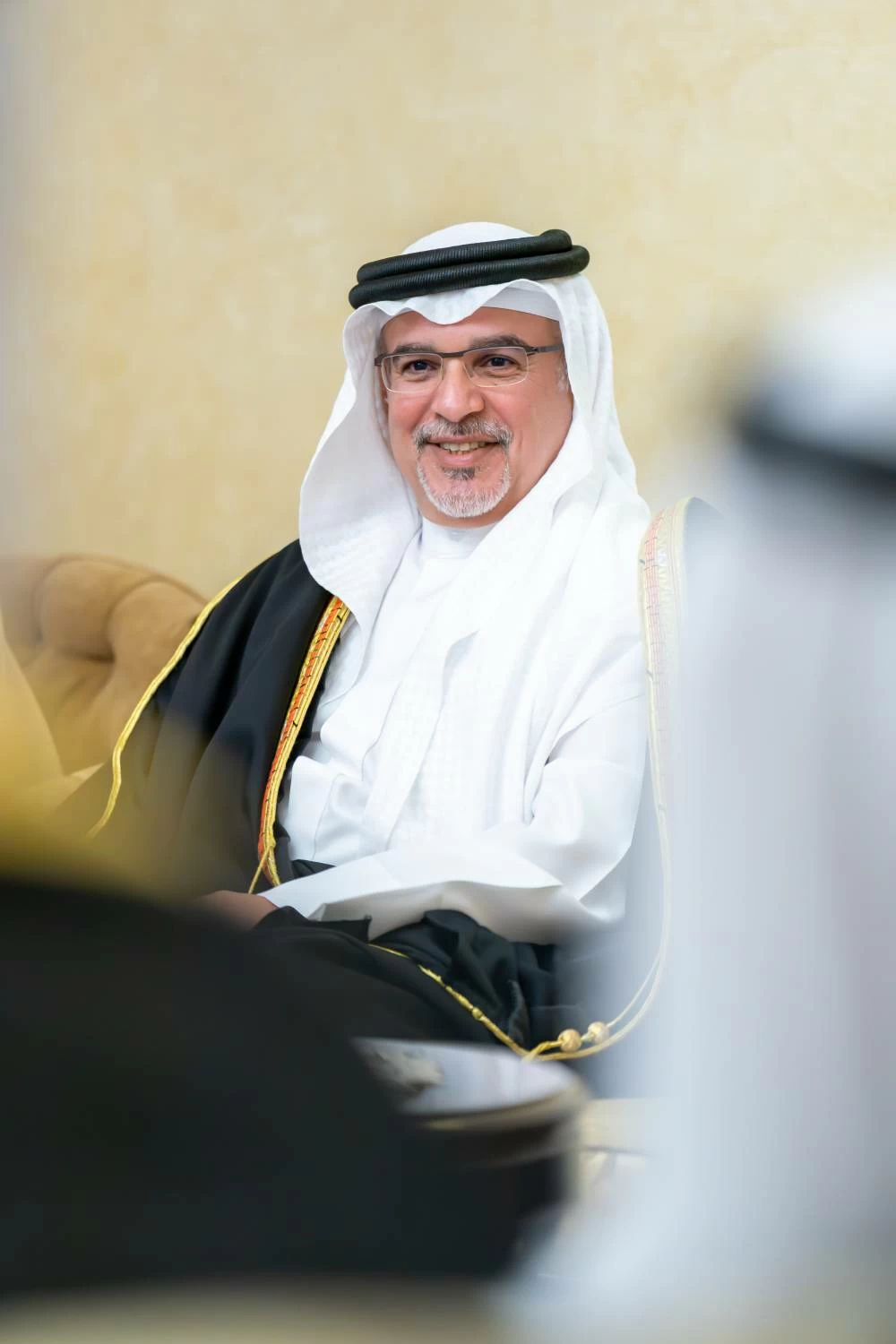 نائب الملك ولي العهد يزور مجالس عائلة العصفور وفيصل جواد والمرحوم علي فخرو