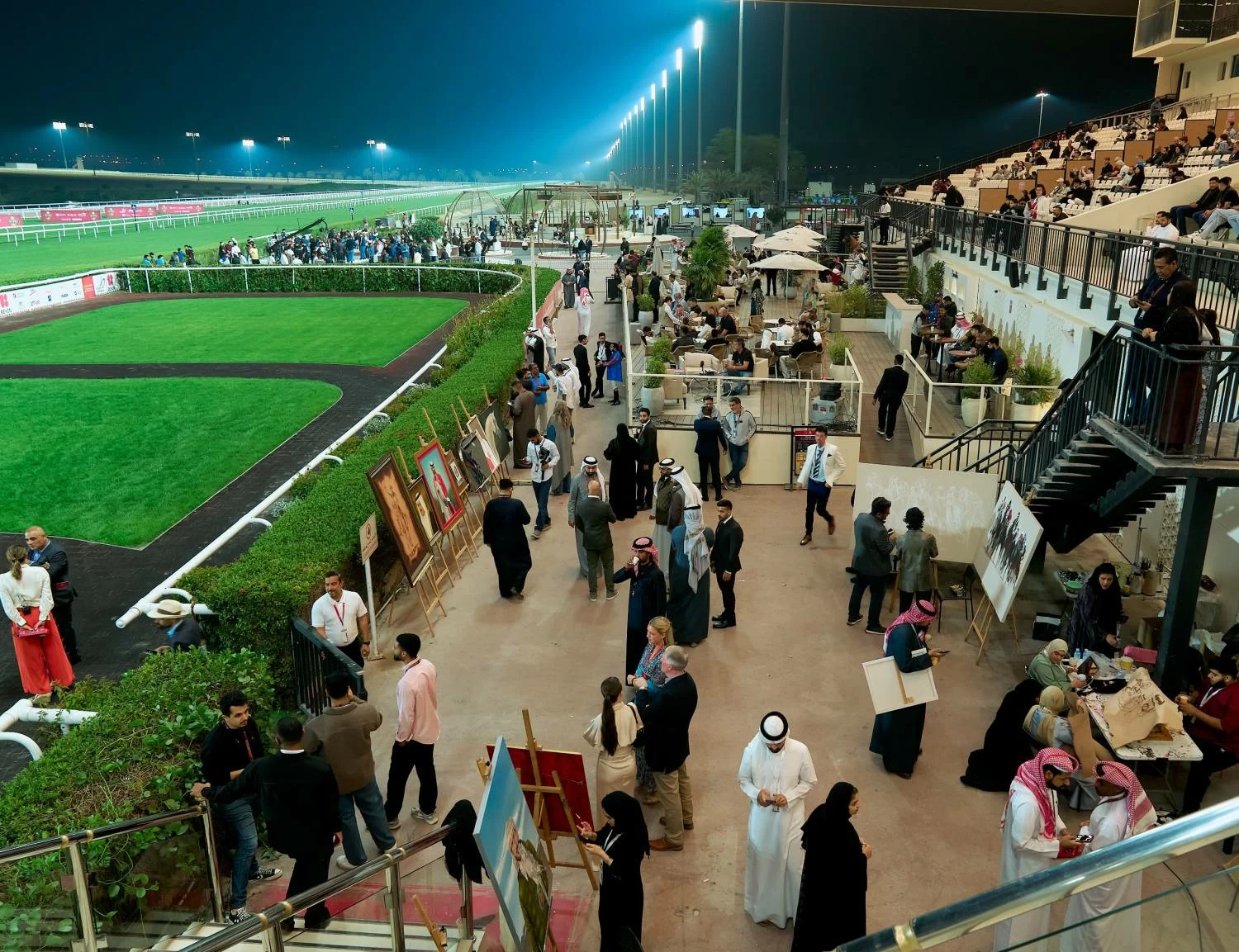 نائب الملك ولي العهد يشهد الجولة الخامسة من بطولة البحرين الدولية للخيل
