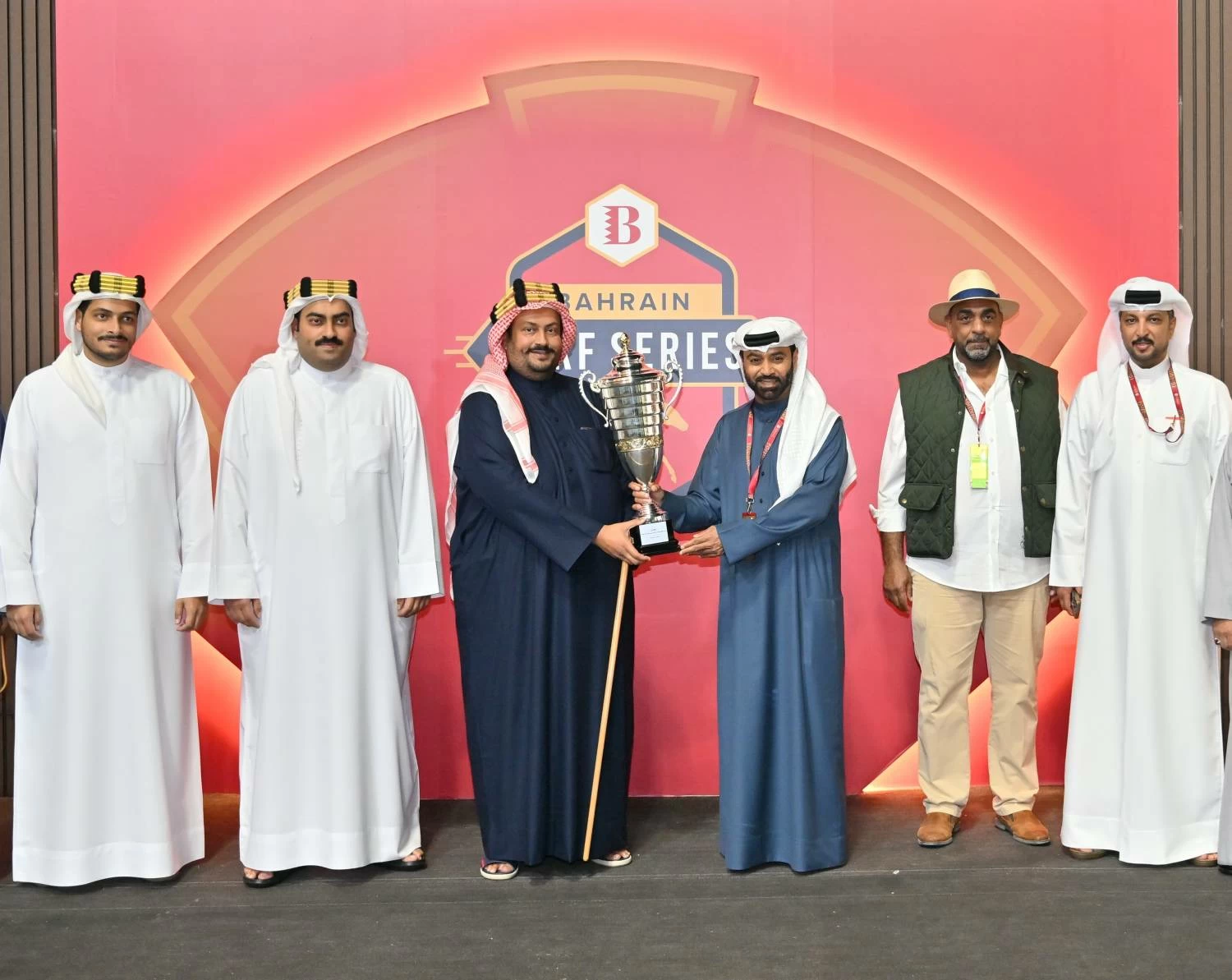 نائب الملك ولي العهد يشهد الجولة الخامسة من بطولة البحرين الدولية للخيل