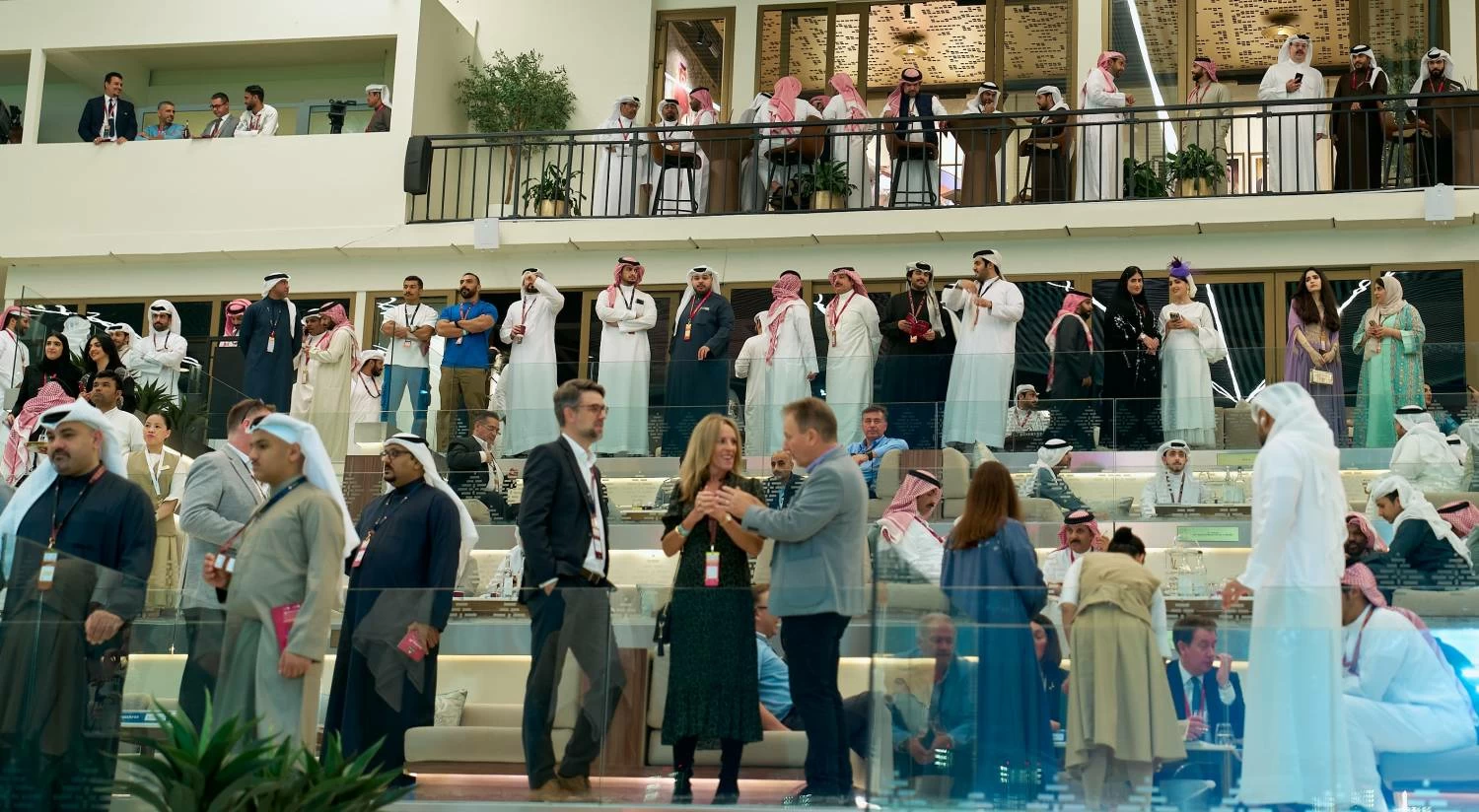 نائب الملك ولي العهد يشهد الجولة الخامسة من بطولة البحرين الدولية للخيل