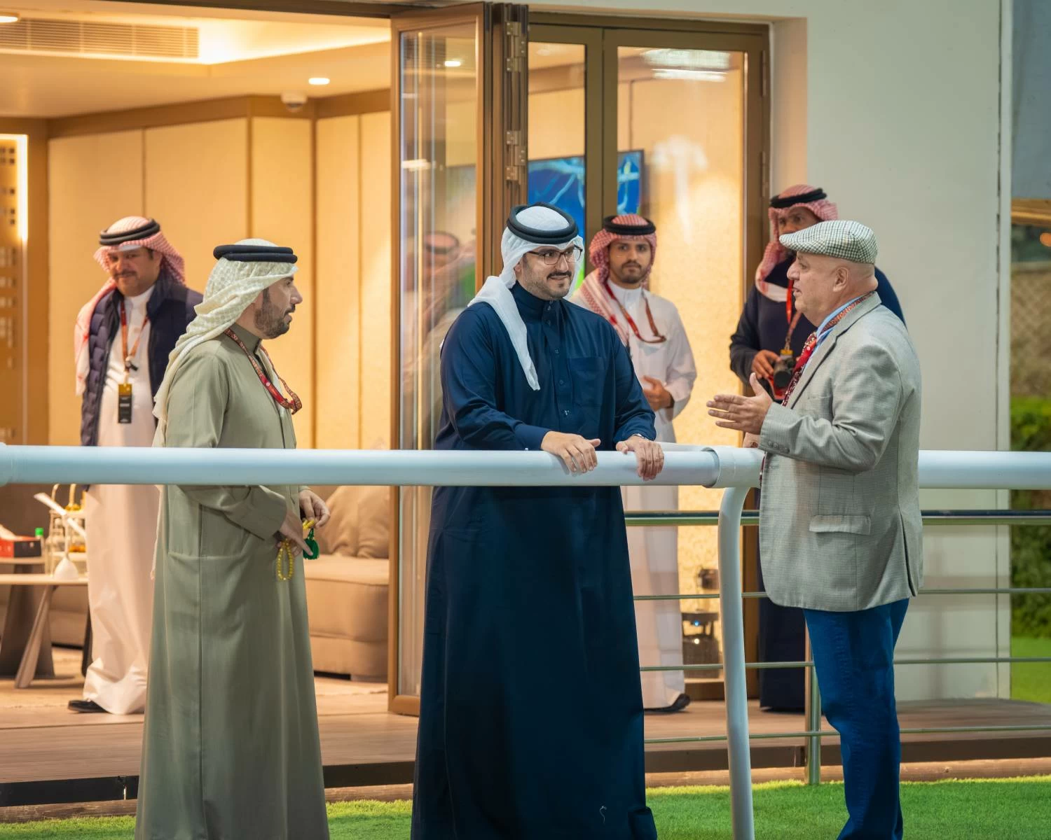 نائب الملك ولي العهد يشهد الجولة الخامسة من بطولة البحرين الدولية للخيل