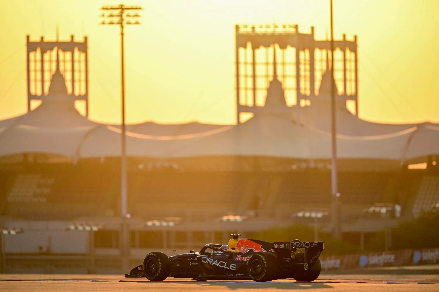 لوكلير يضع فيراري في الصدارة مع انتهاء تجارب الفورمولا وان الشتوية لموسم 2026