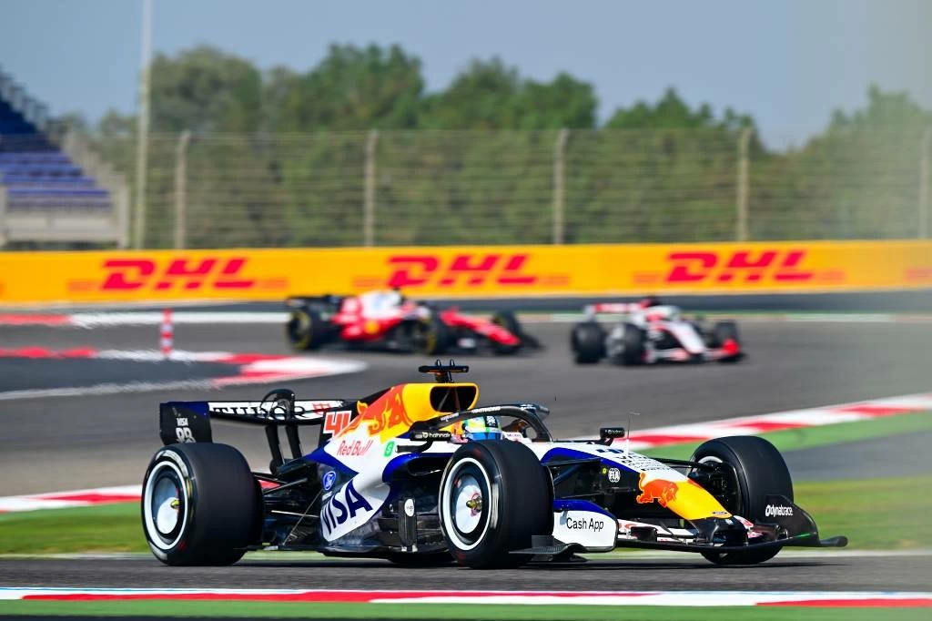 لوكلير يضع فيراري في الصدارة مع انتهاء تجارب الفورمولا وان الشتوية لموسم 2026