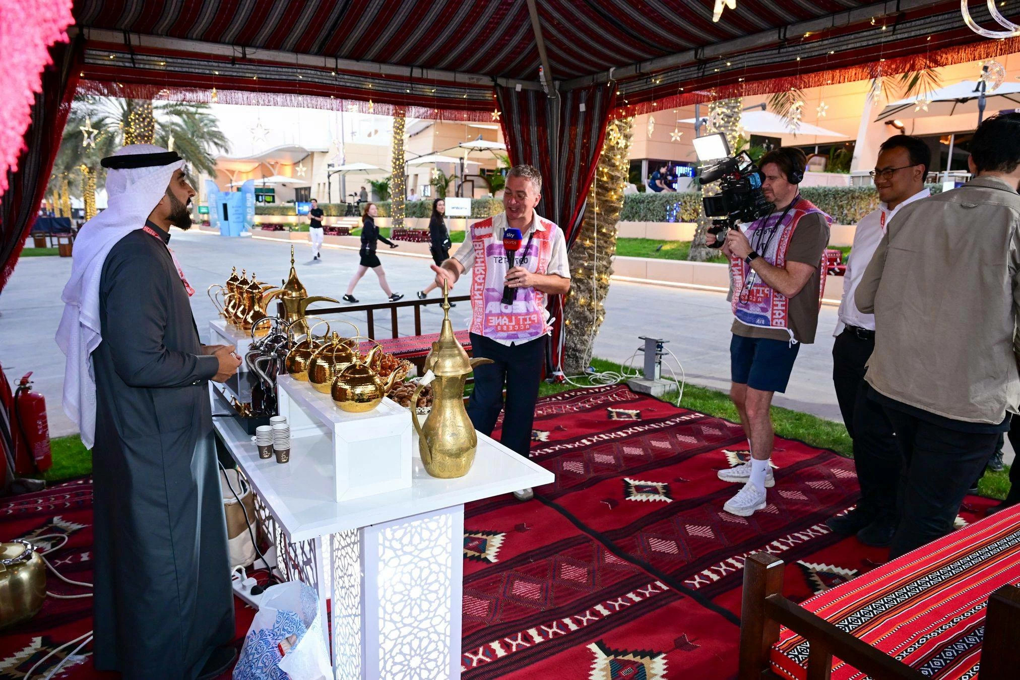 حلبة البحرين تتيح لفرق الفورمولا 1 تجربة أجواء الإفطار في رمضان&nbsp;