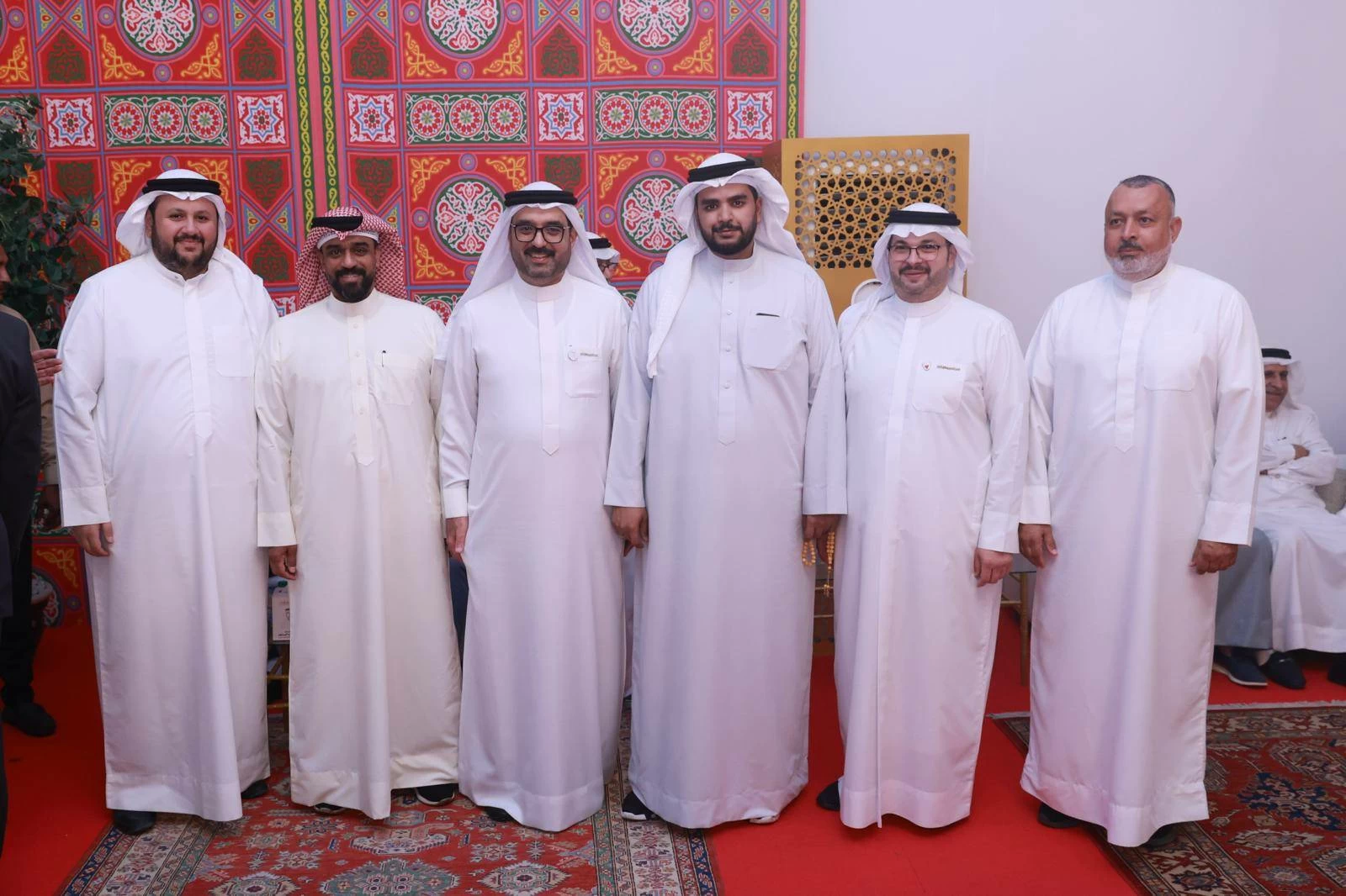 السلوم يستقبل ضيوفه في مجلسه الرمضاني بأبو عشيرة