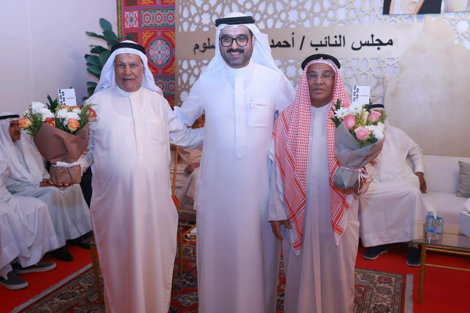 السلوم يستقبل ضيوفه في مجلسه الرمضاني بأبو عشيرة