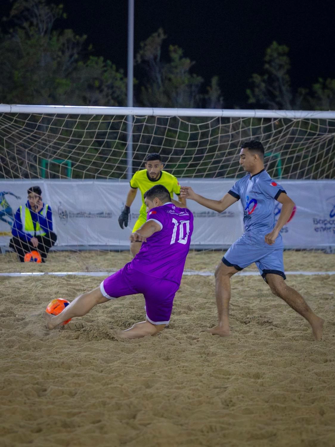 رئيس الاتحاد البحريني لكرة القدم ينوه بمكتسبات دورة الفرسان الرياضية