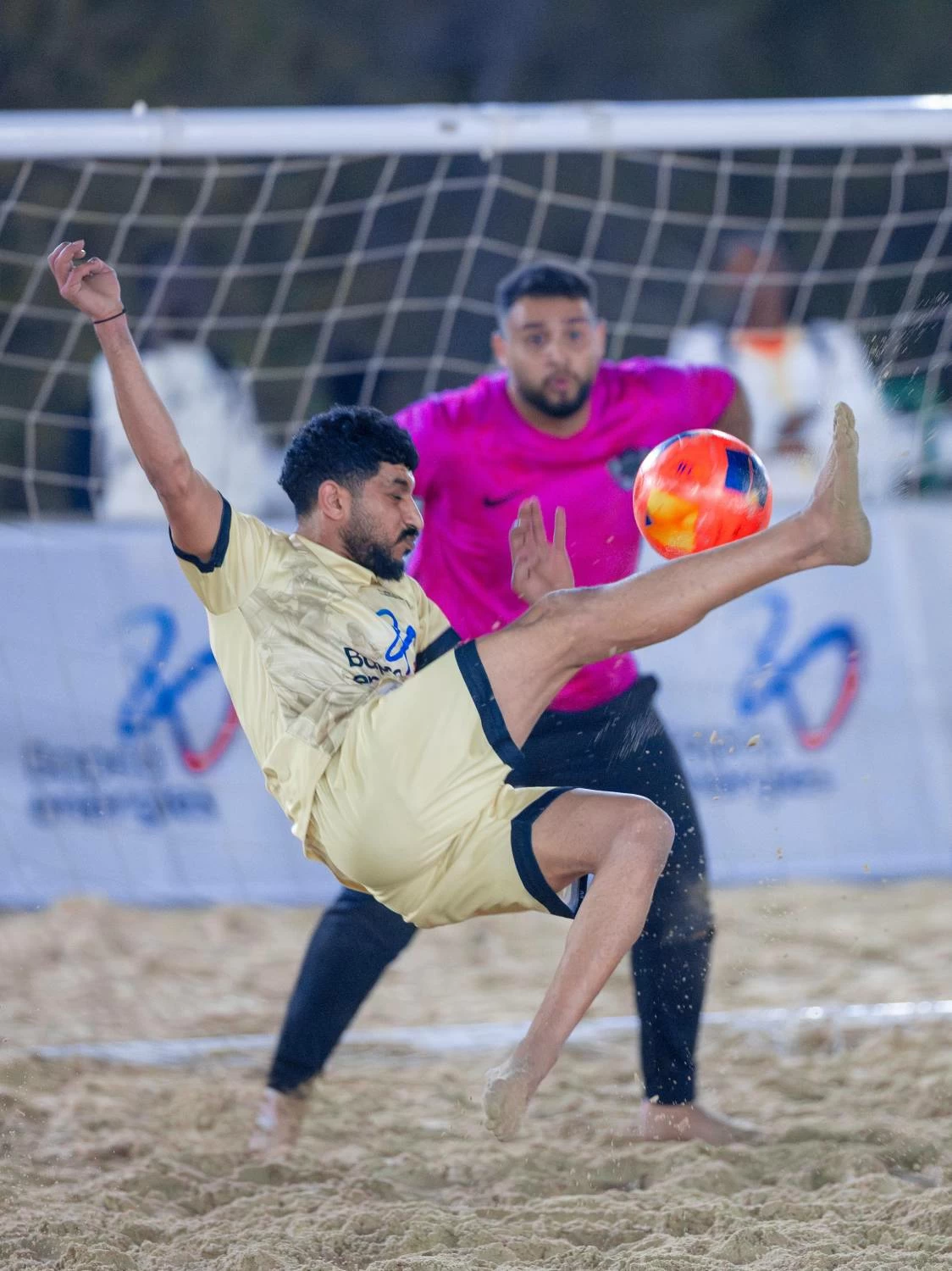 رئيس الاتحاد البحريني لكرة القدم ينوه بمكتسبات دورة الفرسان الرياضية