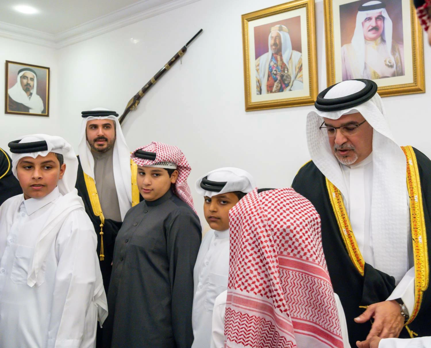 نائب جلالة الملك ولي العهد يزور عدداً من المجالس الرمضانية