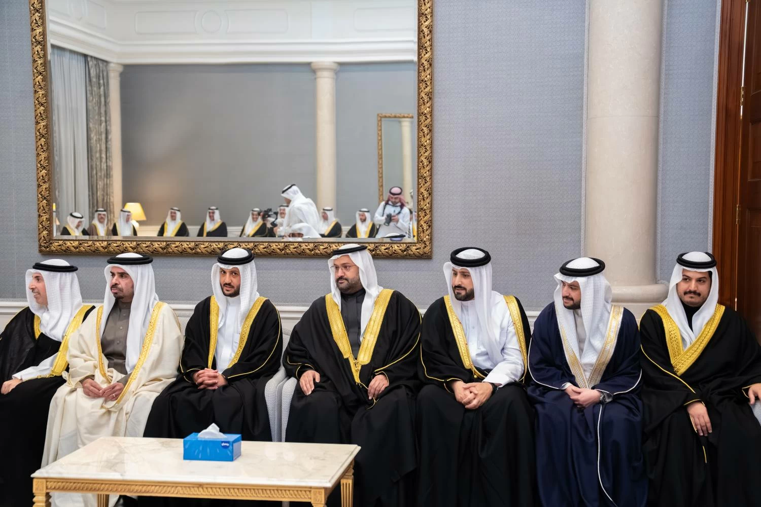 نائب جلالة الملك ولي العهد يزور عدداً من المجالس الرمضانية