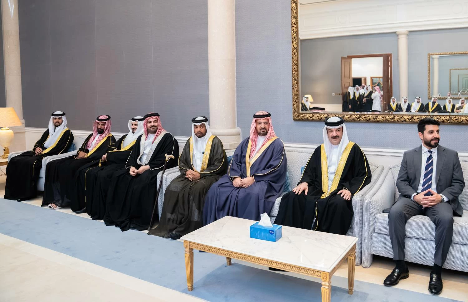 نائب جلالة الملك ولي العهد يزور عدداً من المجالس الرمضانية