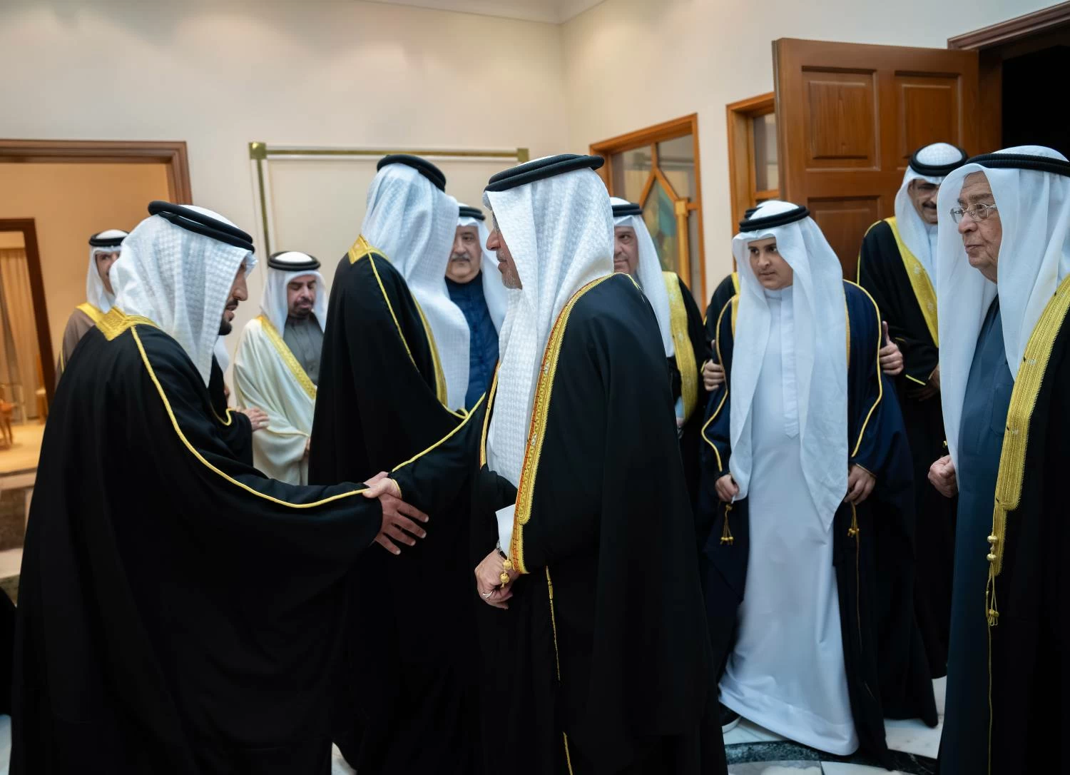 نائب جلالة الملك ولي العهد يزور عدداً من المجالس الرمضانية