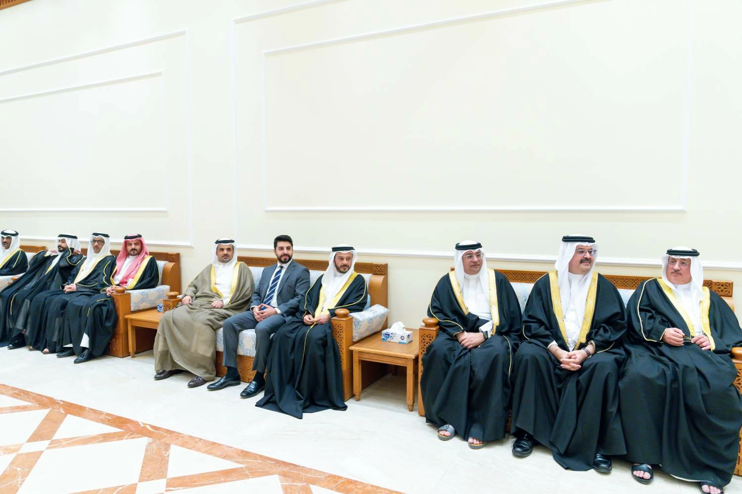 نائب جلالة الملك ولي العهد يزور عدداً من المجالس الرمضانية