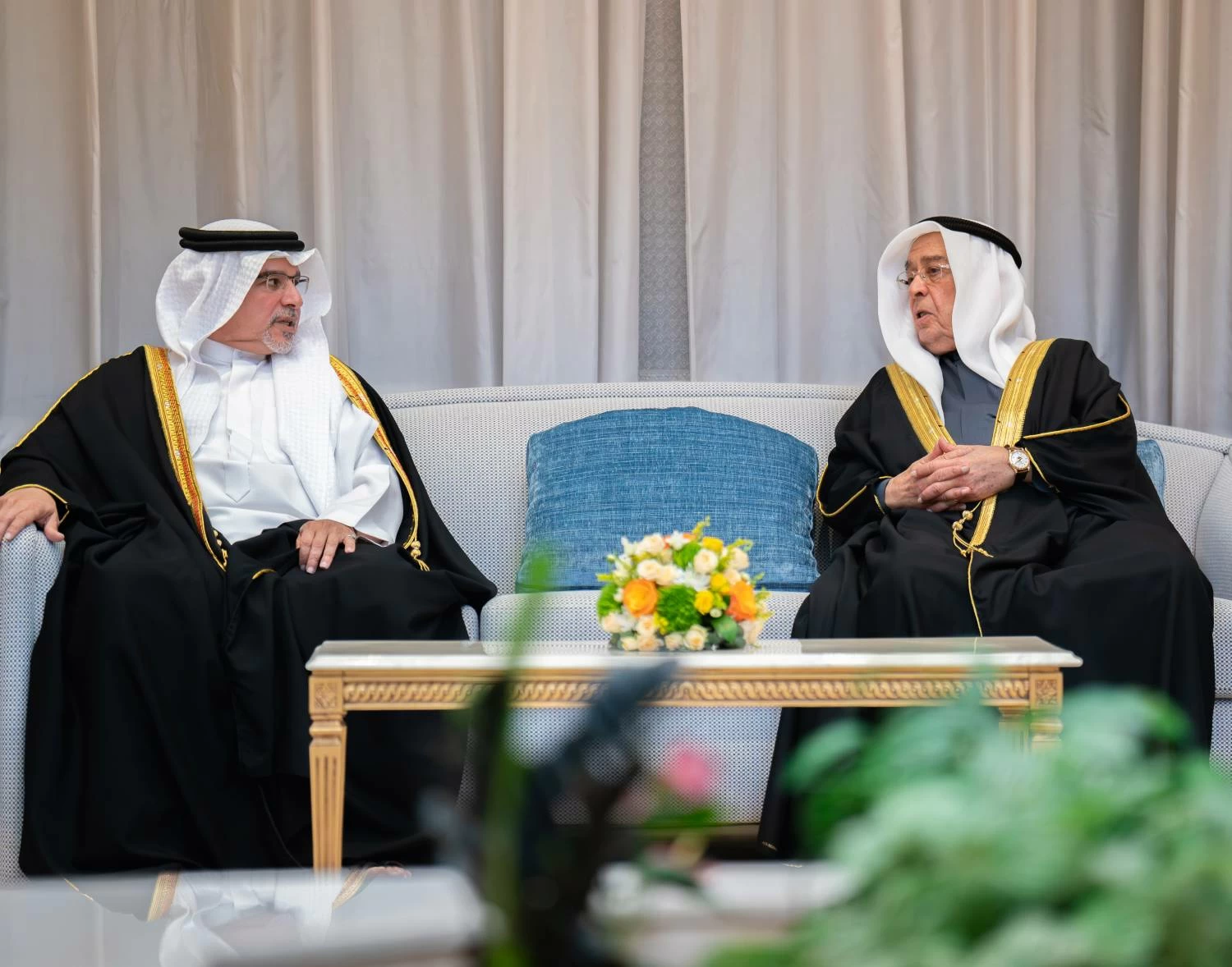 نائب جلالة الملك ولي العهد يزور عدداً من المجالس الرمضانية