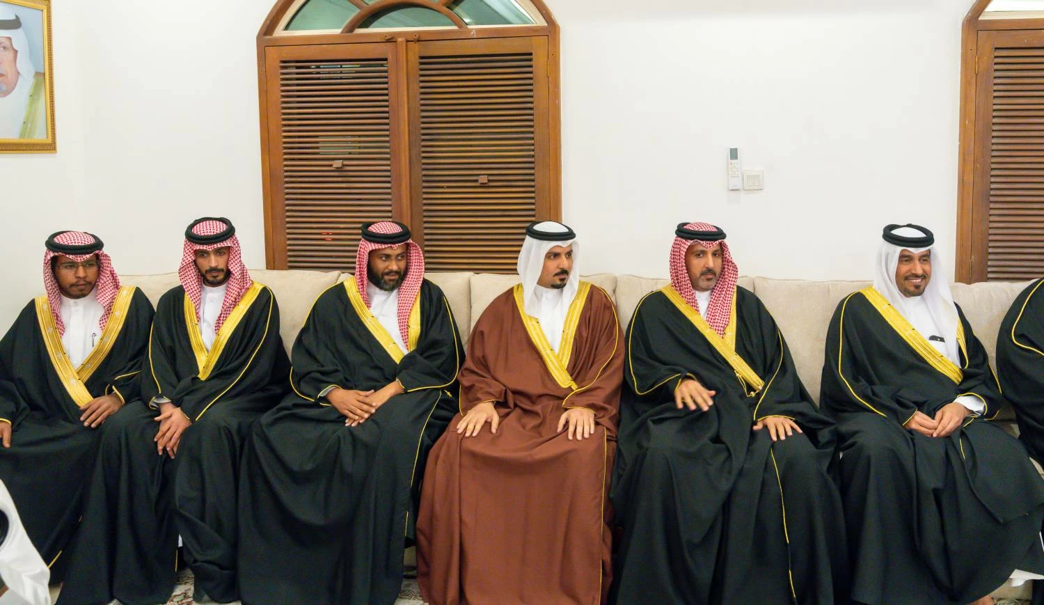 نائب جلالة الملك ولي العهد يزور عدداً من المجالس الرمضانية