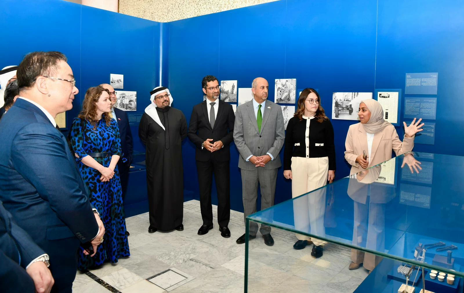 وزير شؤون البلديات والزراعة يستضيف سفراء الدول الصديقة في مملكة البحرين لزيارة مبنى بلدية المنامة والمعرض البلدي